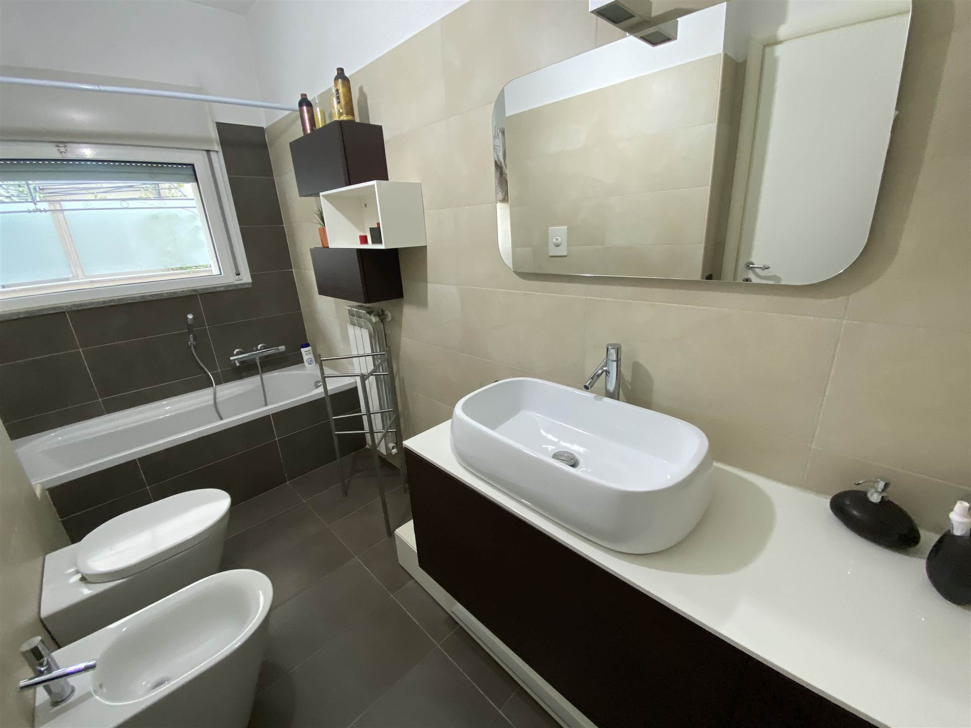 Foto 23, trilocale in Quartiere Adriano
