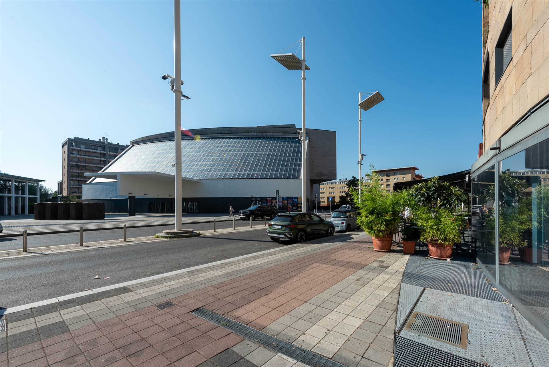 Foto 46, trilocale in Bicocca