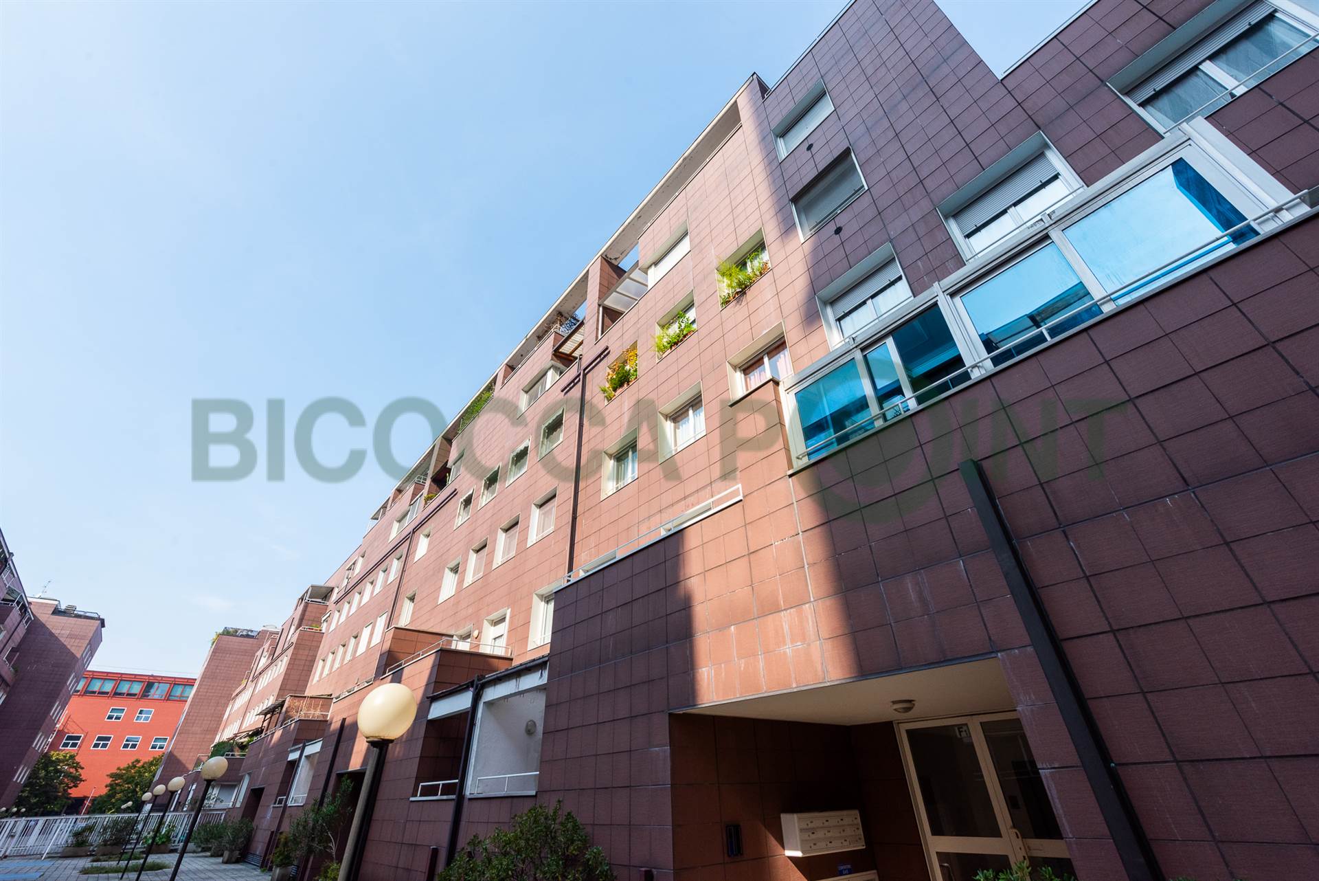 Foto 41, trilocale in Bicocca